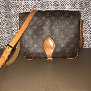 VINTAGE Louis Vuitton Cartouchiere GM Handbag